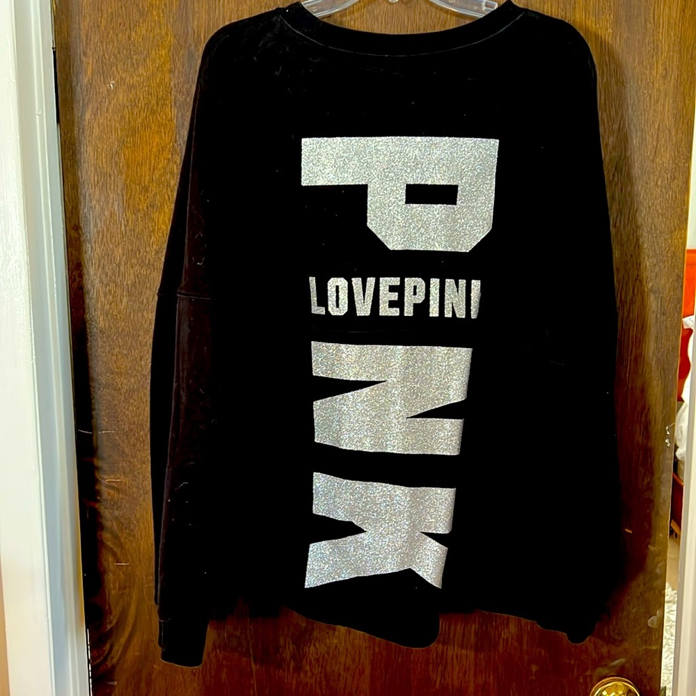 Ladies XL , black Pink brand sweatshirt.